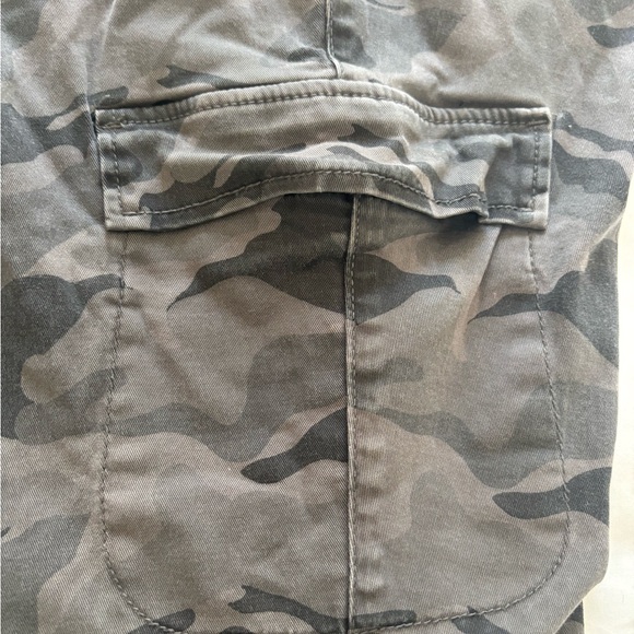 Torrid Camo Cargo Pants ( plus size) 2R Stretch Cotton - Picture 9 of 10